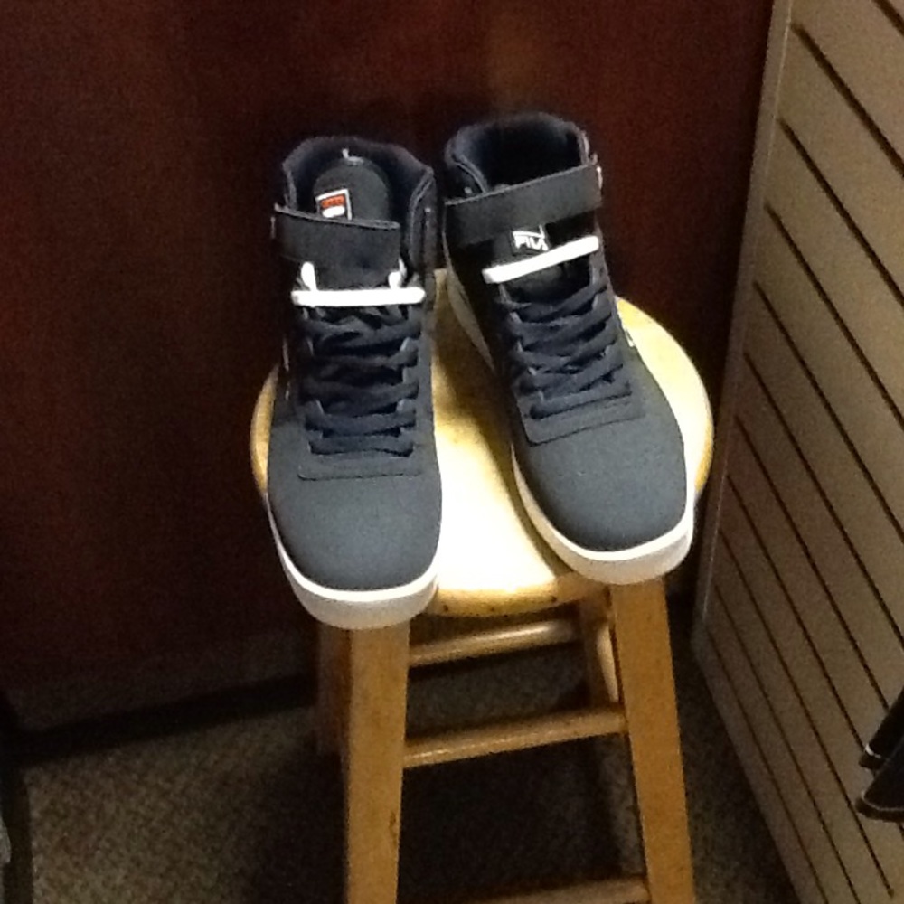 Fila - Picture 2 of 2
